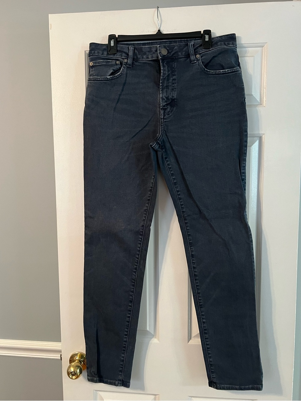 American Eagle  Men's Slim Jeans in Dark Blue Wash